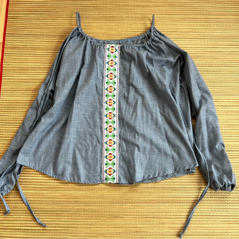 Sadie & Sage Cold Shoulder Top With Ribbon Accent